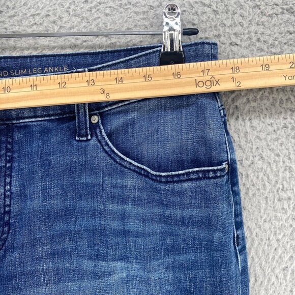 Chicos Jeans Womens 2 US 12 Blue So Slimming Girlfriend Ankle Medium Wash Denim - Picture 7 of 11